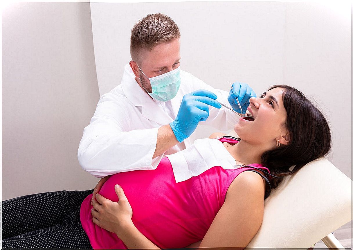 Pregnant woman at the dentist.