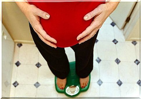 Is it dangerous to have an overweight pregnancy?