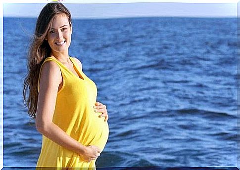 Summer clothes for pregnant women