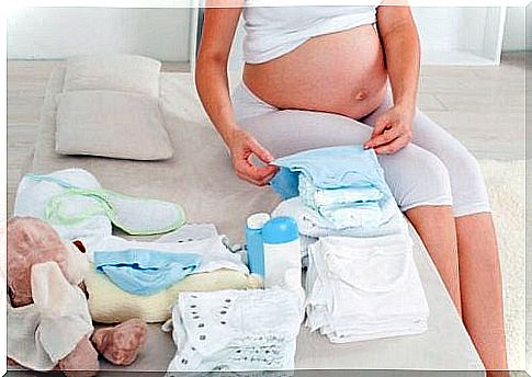 It is necessary to know what we should take to the hospital for childbirth.